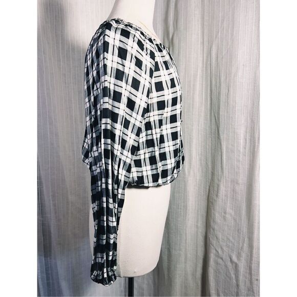 Boutique Black Checkered Long Sleeve Blouse - Size S - Picture 5 of 5